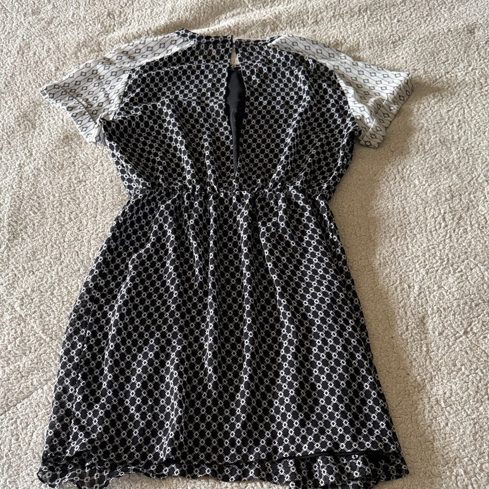 Made For Impulse Chic Black and White Patterned Open Back Midi Dress Large - Picture 5 of 5